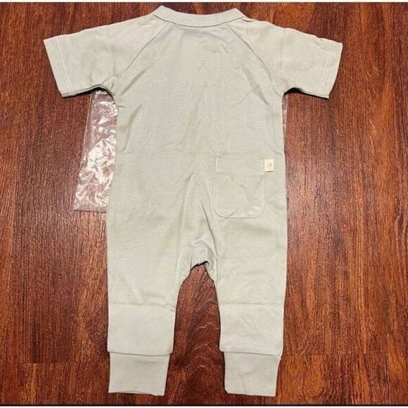 NWT Goumi Kids Swell Baby Zipper One Piece SZ 0-3mo Short Sleeve Jumpsuit Bamboo - Picture 2 of 3